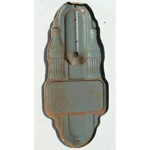 Vintage 1940'S Art Deco COCA COLA EMBOSSED Tin ADVERTISING Thermometer - Picture 2 of 2